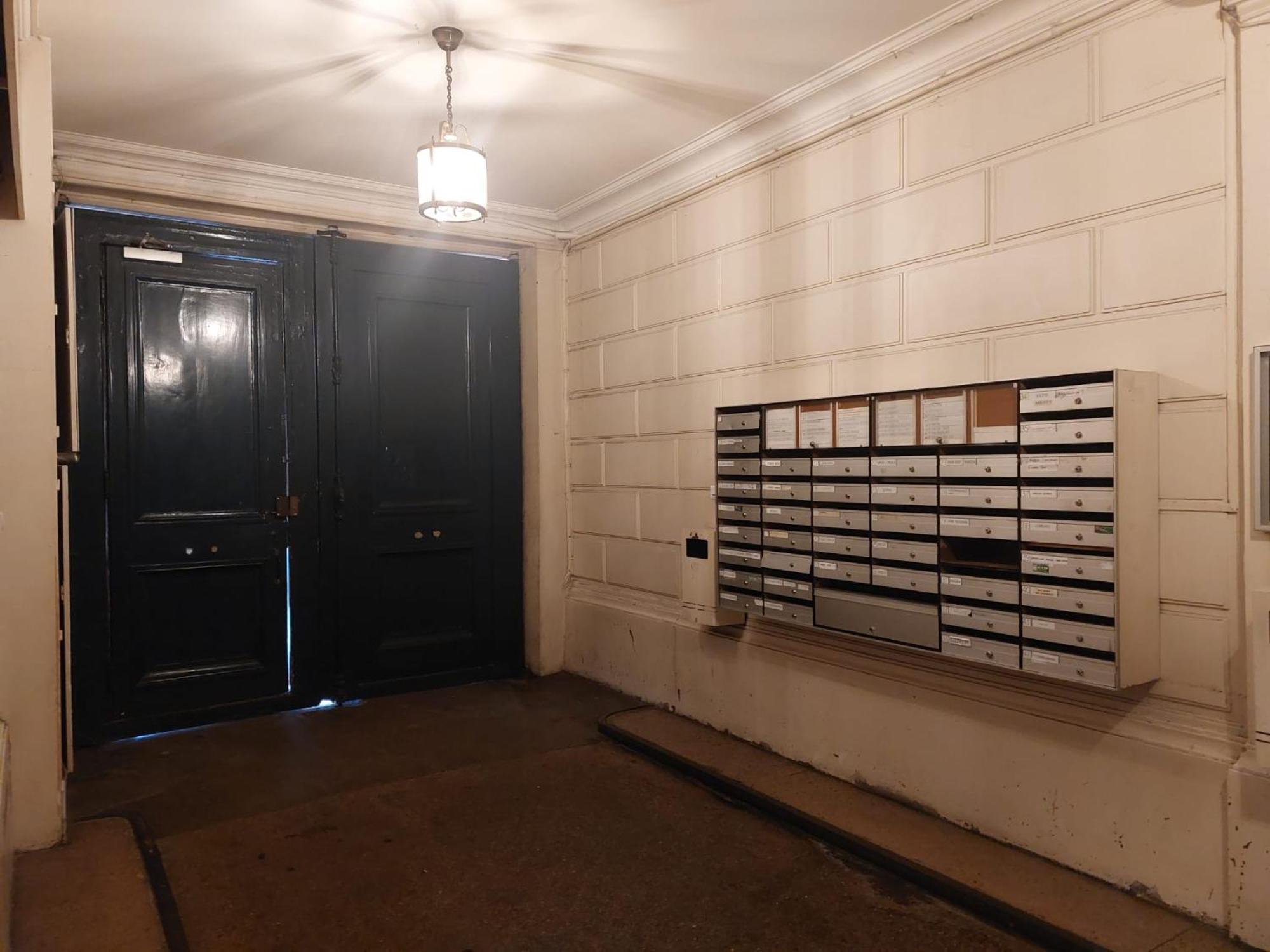 Paris Bastille Bercy Gare De Lyon Chambre Climatisee 9M2 Ideal 1 Pers ,Max 2 Pers Exterior photo