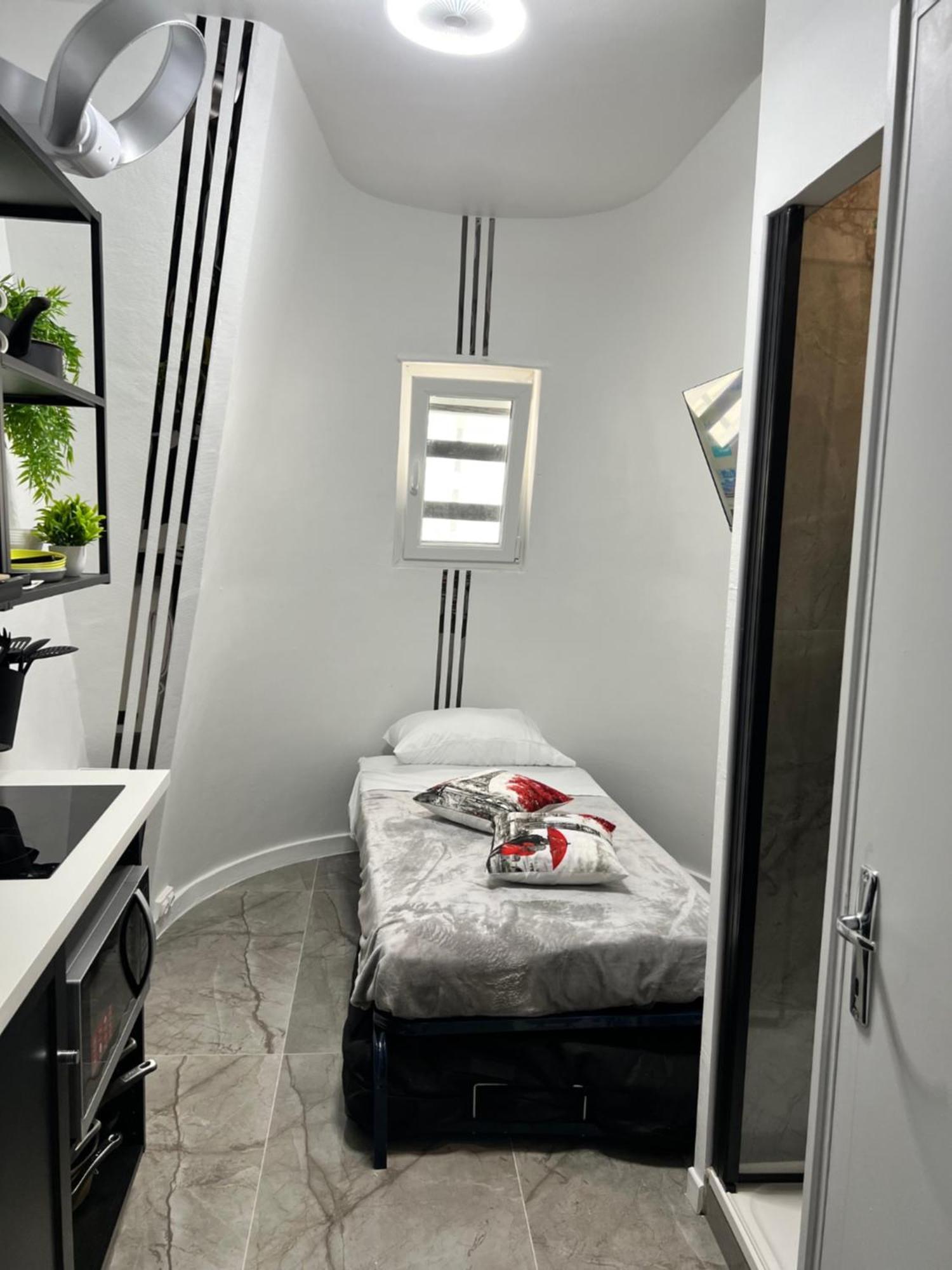 Paris Bastille Bercy Gare De Lyon Chambre Climatisee 9M2 Ideal 1 Pers ,Max 2 Pers Exterior photo